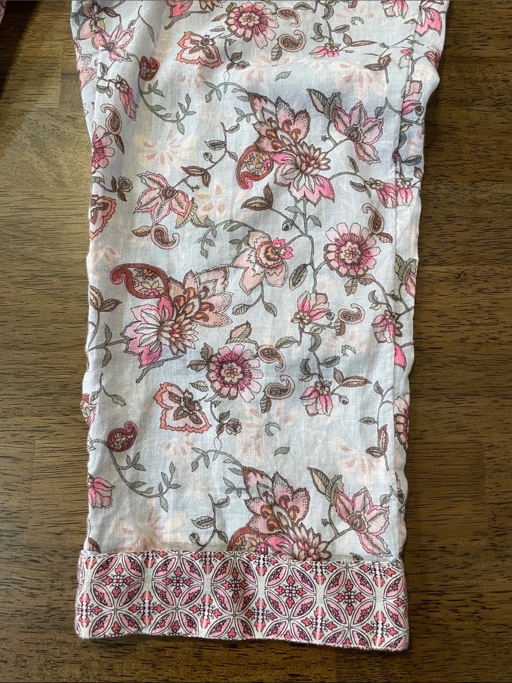 Sundance Catalog Pink Floral Lounge Pants with Red Accents size XS - Picture 3 of 7